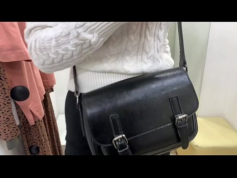 ❤️ Publiekelijke masturbatie van jonge teef FeralBerry met een dildo in de paskamer ️ Fucking video at nl.pornolymp.ru